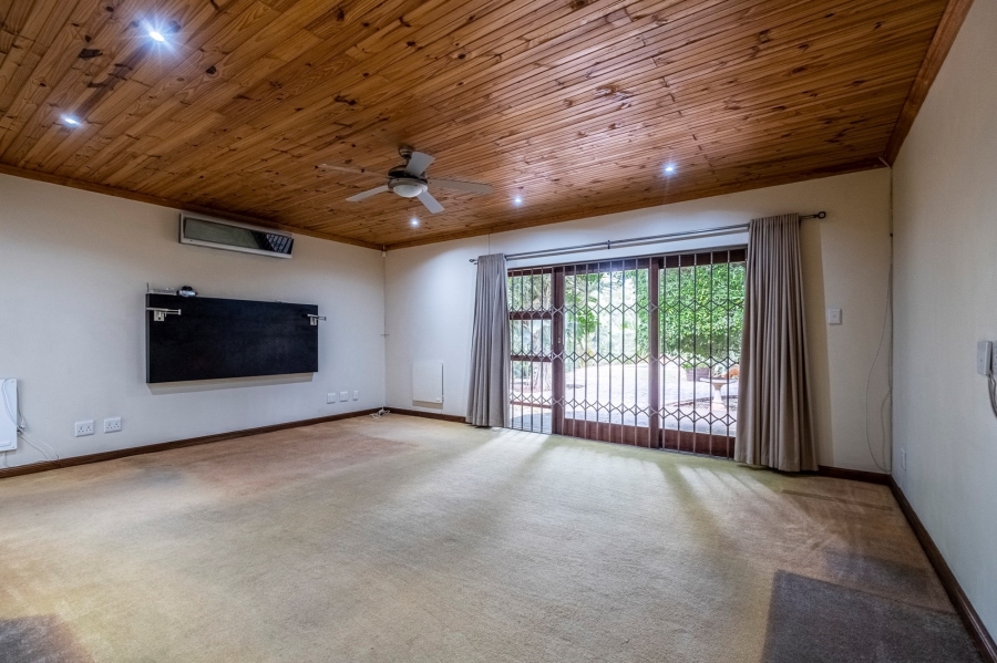 To Let 4 Bedroom Property for Rent in Amsterdamhoek Eastern Cape